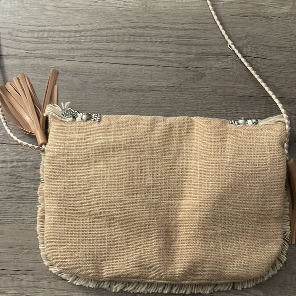 NWOT Sashi Leela Clutch - Picture 2 of 3
